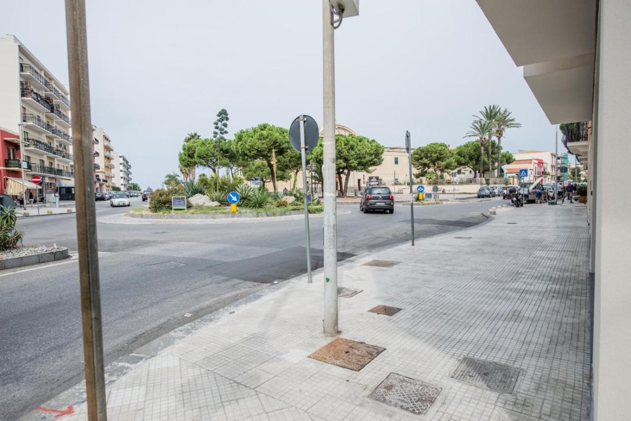 Home Square Milazzo Kültér fotó